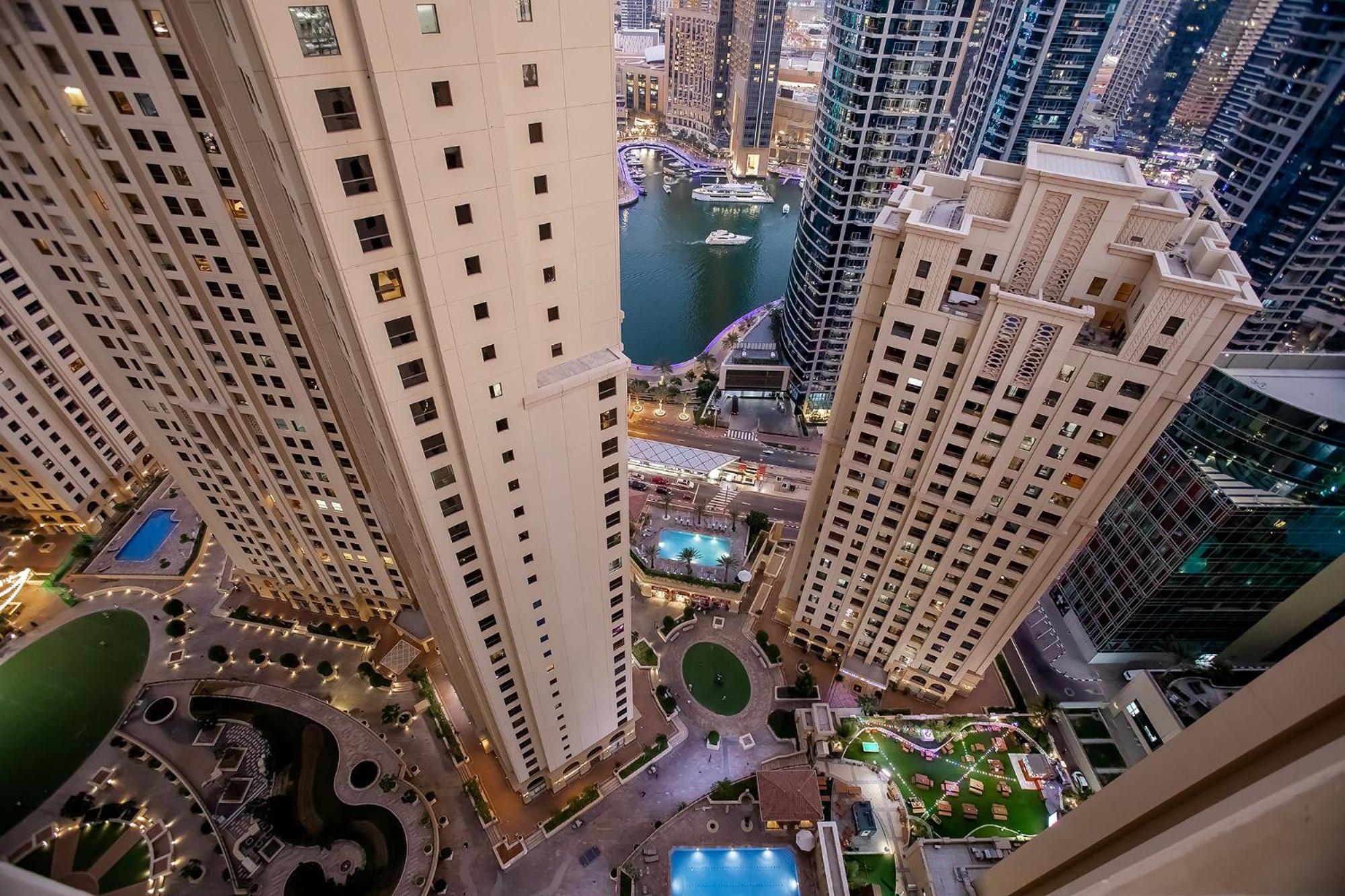 ホテル Berloga Capsule Jbr ドバイ エクステリア 写真