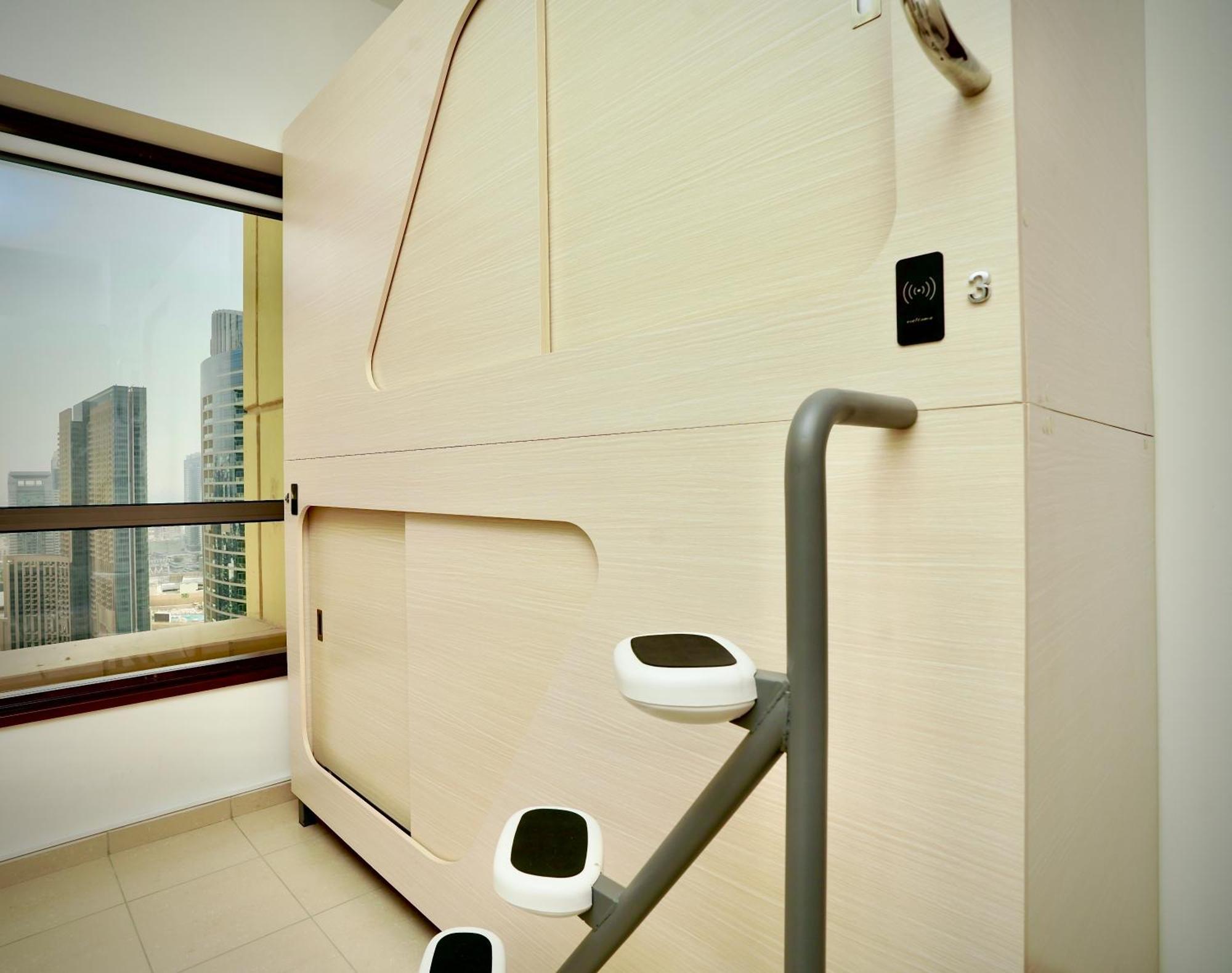 ホテル Berloga Capsule Jbr ドバイ エクステリア 写真